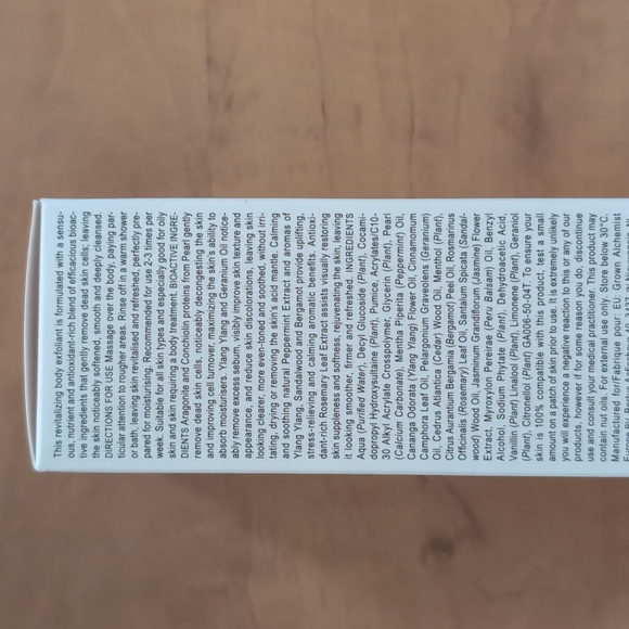 Grown Alchemist Purifying Body Exfoliant - pearl, peppermint, ylang ylang - Picture 7 of 9